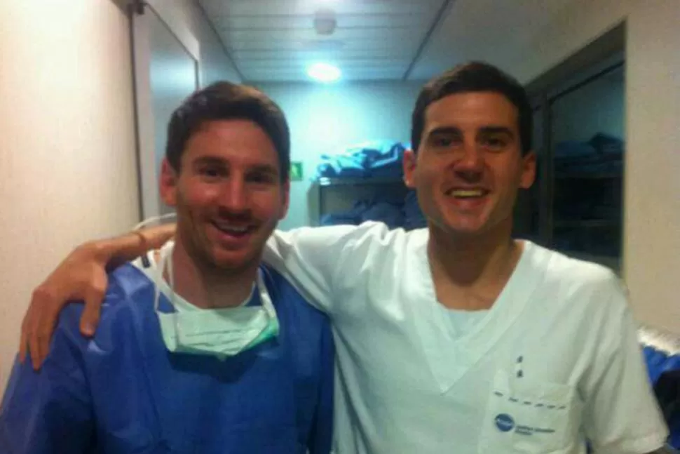 MÁS QUE FELIZ. Messi sonríe a la cámara tras el parto. FOTO TOMADA DEL FACEBOOK DE EMILIANO CAVALIERI.