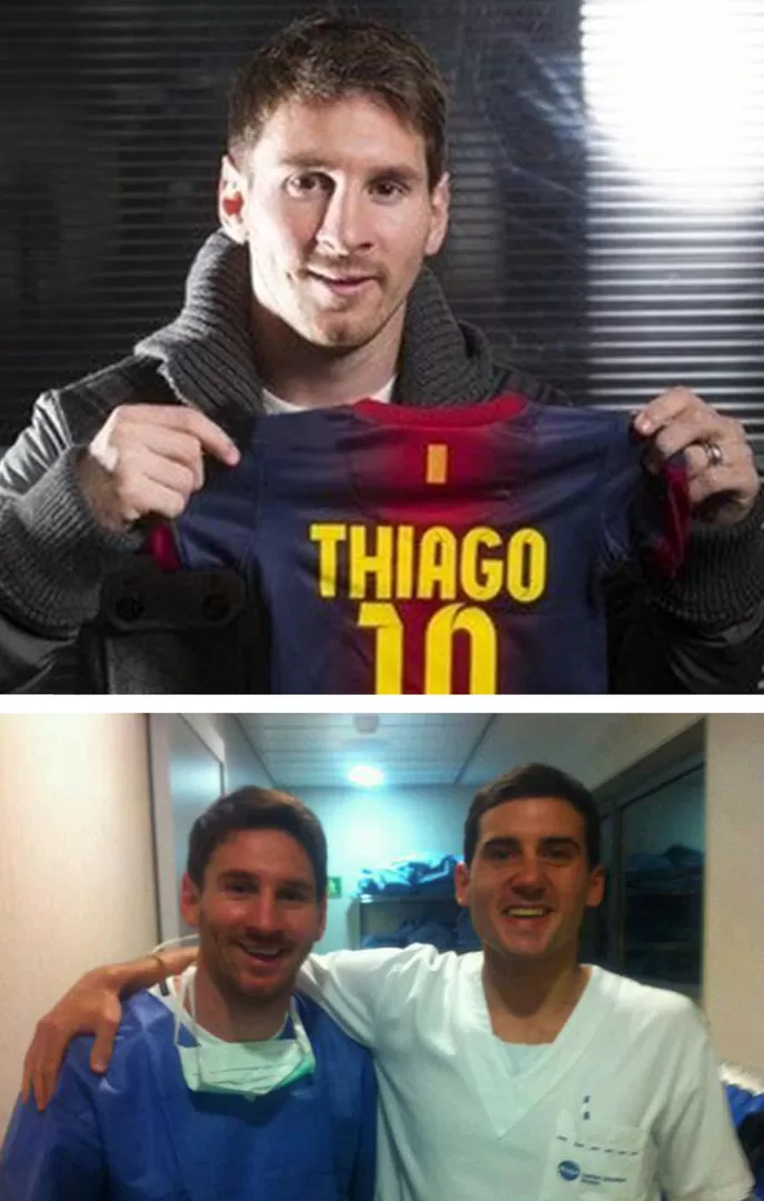 FELIZ. Messi con la camiseta dedicada a Thiago y con el médico argentino que lo cruzó al salir de la sala de parto. 