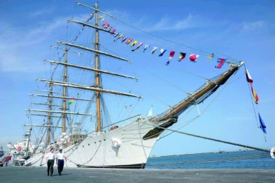 Ordenan reubicar a la Fragata Libertad en el puerto de Tema