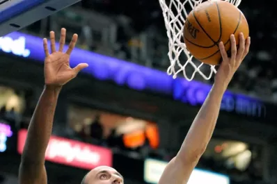 Manu sumó en el mejor arranque de los Spurs