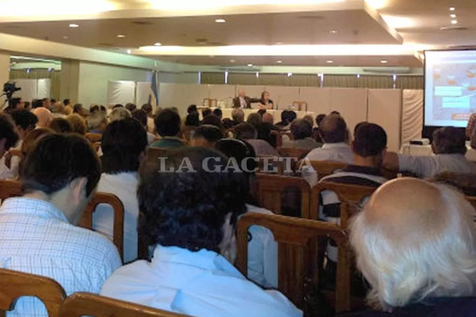 COLMADO. La audiencia se desarrolla en el salón San Martín del hotel Catalinas ParkLA GACETA / FOTO DE JUAN PABLO DURAN