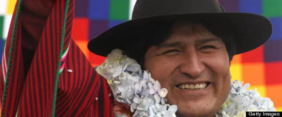EL REY DEL PONCHO. Morales recibe regalos constantemente. FOTO TOMADA DE HUFFINGTONPOST.COM