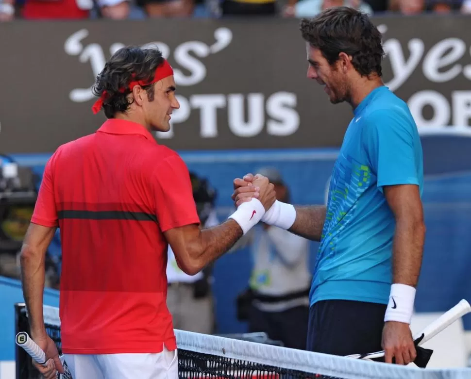 SALUDO DE LUJO. Federer, lo respeta; Del Potro, lo admira y cuando los dos están en una cancha de tenis es difícil aburrirse.  