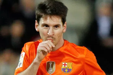 Messi hizo dos goles y superó a Pelé