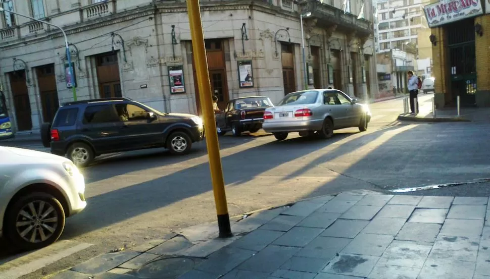 Un auto desbocado