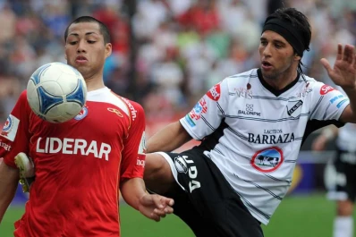 Agónica victoria de Argentinos sobre Estudiantes