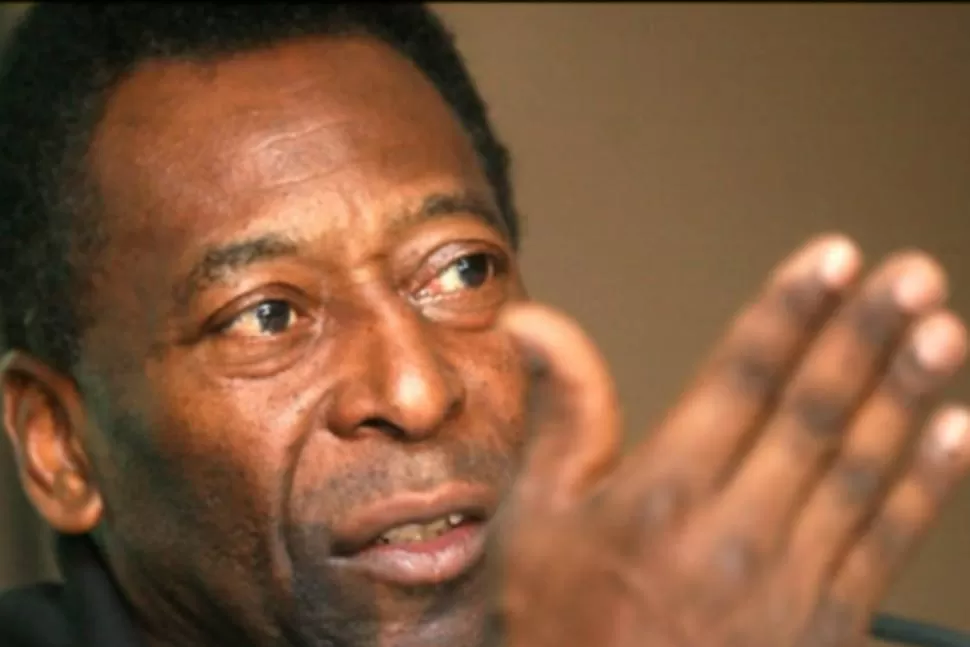 INTERNADO. Se confirmó que Pelé está internado en un centro médico, pero no se ofreció más informaciones a pedido de la familia del ex futbolista. FOTO TOMADA DE INFOBAE.COM