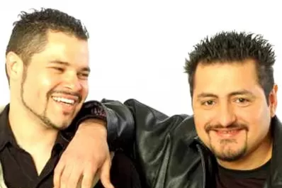 Nacho y Daniel: el dúo que arrastra a las chicas al folclore