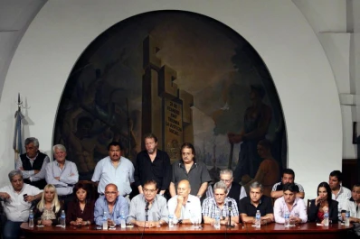 Las negociaciones salariales y el choque entre dos CGT