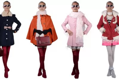 Un anciano triunfa como modelo de ropa femenina