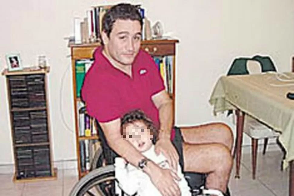 DE ARCHIVO. Guillermo Bustamante Sierra. La foto es del año 2005, cuando inició el juicio contra las Uniones de Córdoba y de Argentina de rugby. 