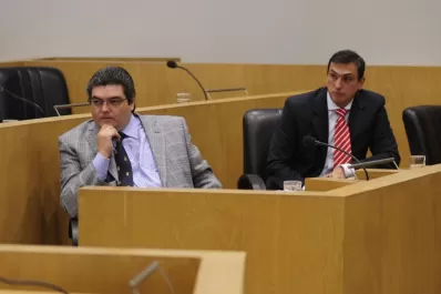 Acuerdan no dar más prórrogas a los dueños de taxis