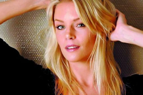 Alexandra La Sueca Larsson está soltera