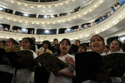 Los chicos celebraron el Día de la Música cantando en el teatro San Martín