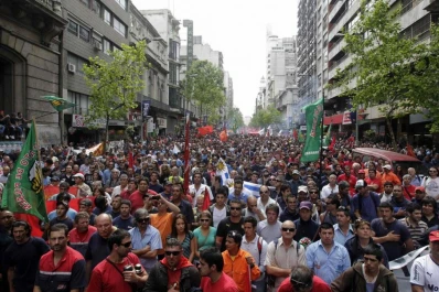 Los trabajadores le reclaman cambios profundos a Mujica