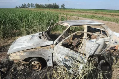 Lo mataron y lo quemaron en el auto entre los cañaverales