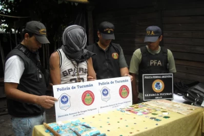 Detienen a miembros de tres familias que vendían drogas
