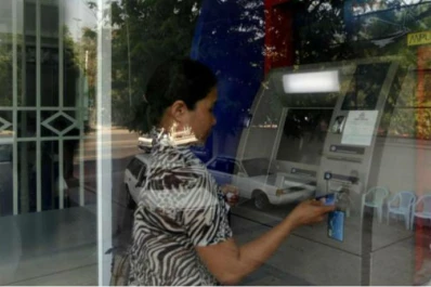 Los bancos suben a $ 3.000 el límite de extracción en cajeros automáticos