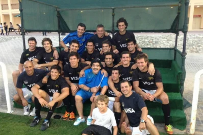 Los Pumas 7s estuvieron con Maradona en Dubai
