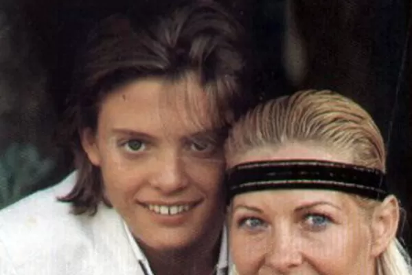 Luis Miguel habría encontrado a su madre en un psiquiátrico
