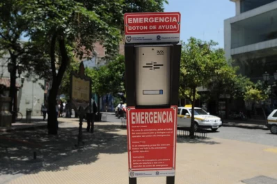 Instalan botones de ayuda en el microcentro
