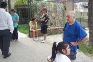 Un hombre discutió con su mujer, mató a su hija y después se suicidó cortándose las venas