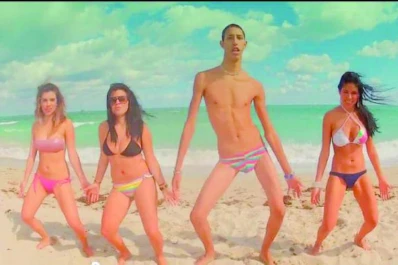 Peter La Anguila, el personaje que te va a aturdir este verano