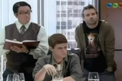 En Graduados luchan para controlar a Mac-Can