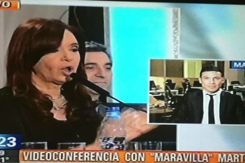 VIDEOCONFERENCIA. Sergio Maravilla Martínez habló con la persidenta, a quien le confirmó que la próxima pelea se hará el 27 de abril en Argentina. FOTO CAPTURA DE LA TV