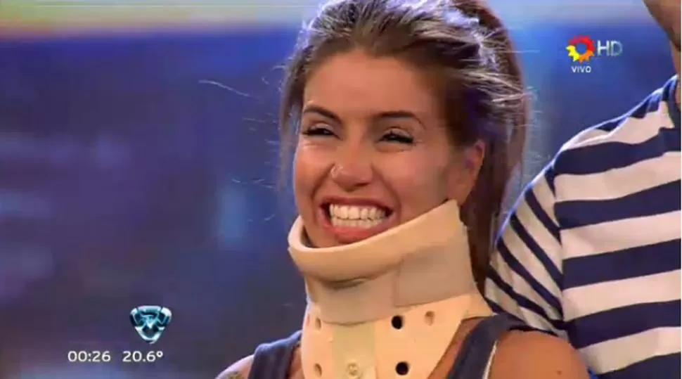Florencia Peña se accidentó, pero eliminó a Caniggia y seguirá en Bailando 2012