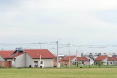 El PE admite el error y no aumentará las cuotas de casas en Lomas de Tafí