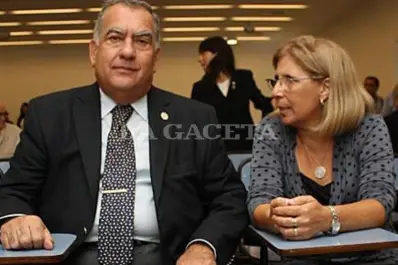 En la UNT también se habla de lanzar la re-re
