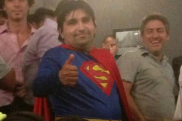 Superman llegó al club millonario para salvar a River