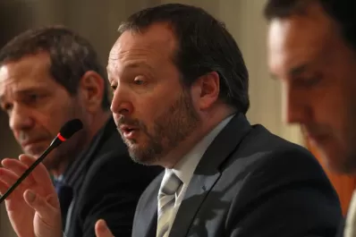 Sabbatella: el fallo es una vergüenza; lesiona la democracia