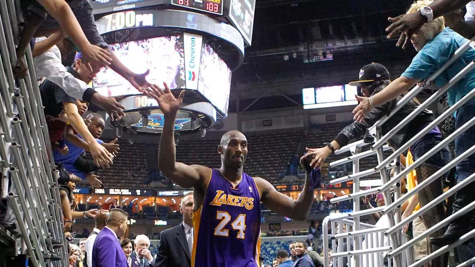 EL MEJOR. Bryant, a los 34 años, sigue siendo el jugador emblema de los Lakers. REUTERS