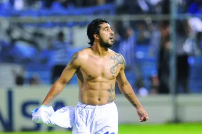 Un gol de Méndez en el último minuto le dio el triunfo a Atlético sobre Brown