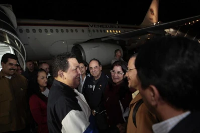 Chávez retornó de sorpresa a Caracas