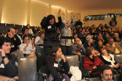 Avalarían reformar el estatuto, pero fruncen el ceño a la re-re