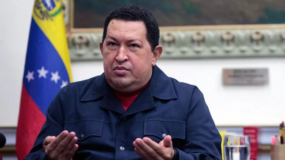 EN CADENA NACIONAL. Chávez formuló el sorpresivo anuncio desde el palacio de Miraflores. REUTERS