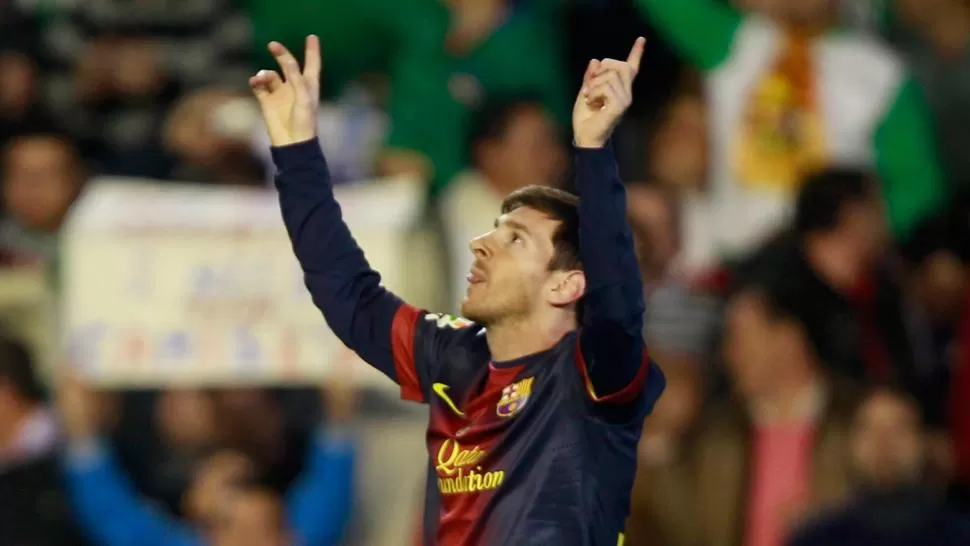 INCREIBLE. Messi anotó su gol 22 en la Liga de España y le alcanzó para batir al goleador alemán. REUTERS