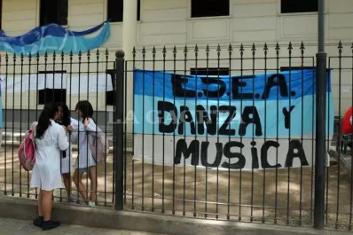 Levantan la toma de la ESEA