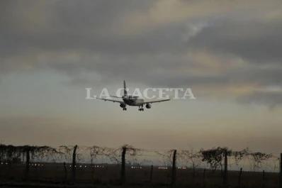 Agitado aterrizaje de un vuelo que partió de Tucumán