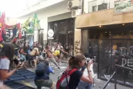 Palos, piedras y detenidos en la marcha de Buenos Aires