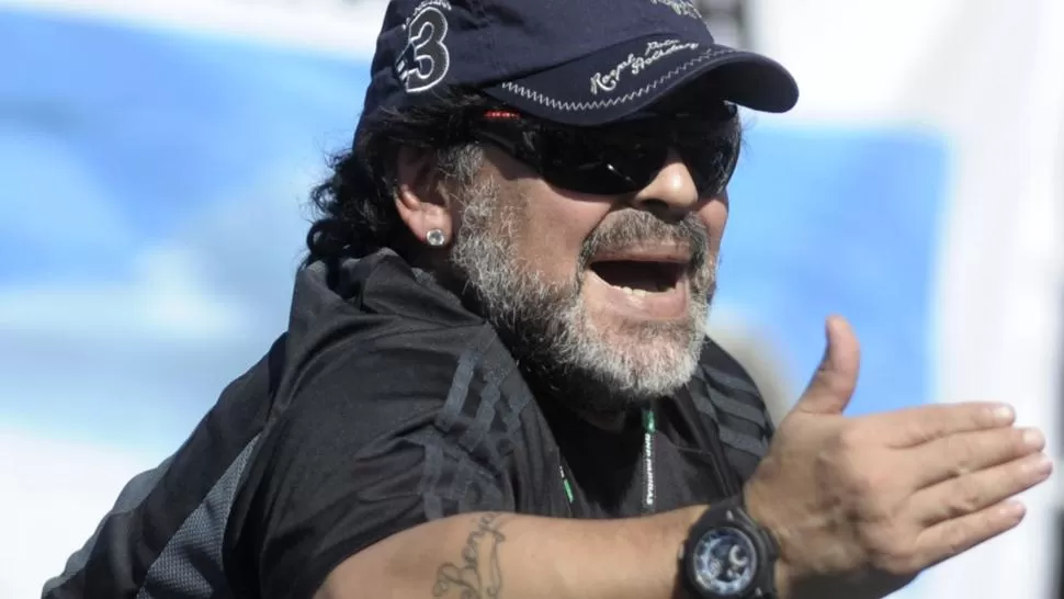 HORAS DECISIVAS. Tras su paro por Emiratos Arabes, Maradona continuaría su carrera en Irak. TELAM