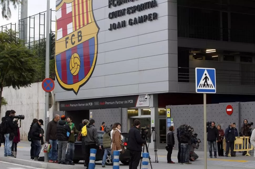 PEDIDO. El club Barcelona pidió a la prensa informar con cautela y que se respete la intimidad  de Tito Vilanova. 
