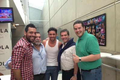 Conocer a Tinelli, el regalo navideño para Fra Tenori