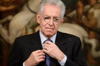 Renunció el primer ministro de Italia, Mario Monti