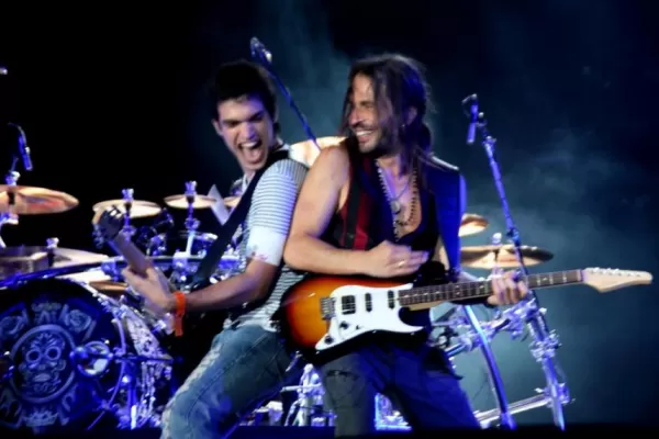 Tambú adelanta canciones de 2013