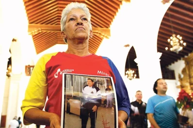 Chávez camina, hace ejercicios y está de buen humor, dijo Maduro