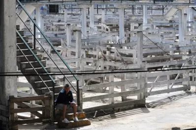 Paro por la estatización del predio de la Rural